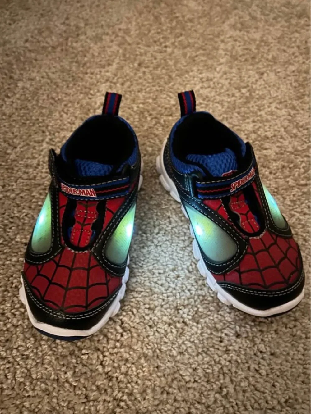 Stride Rite Spider-Man Spidey Reflex Light-Up Shoes (Size 7)